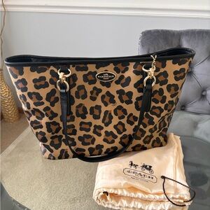 Coach City Tote Bag with leopard print and signature canvas interior